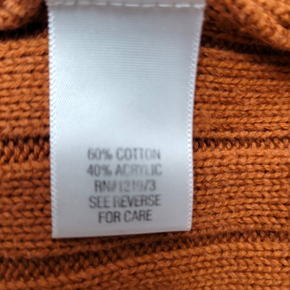 Simply Vera Burnt Orange Turtle Neck Sweater Sleeve Button Accent Sz PS - Picture 8 of 8